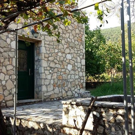 Вилла The Stone House-Zacharatos Nikolaos Poulata Экстерьер фото