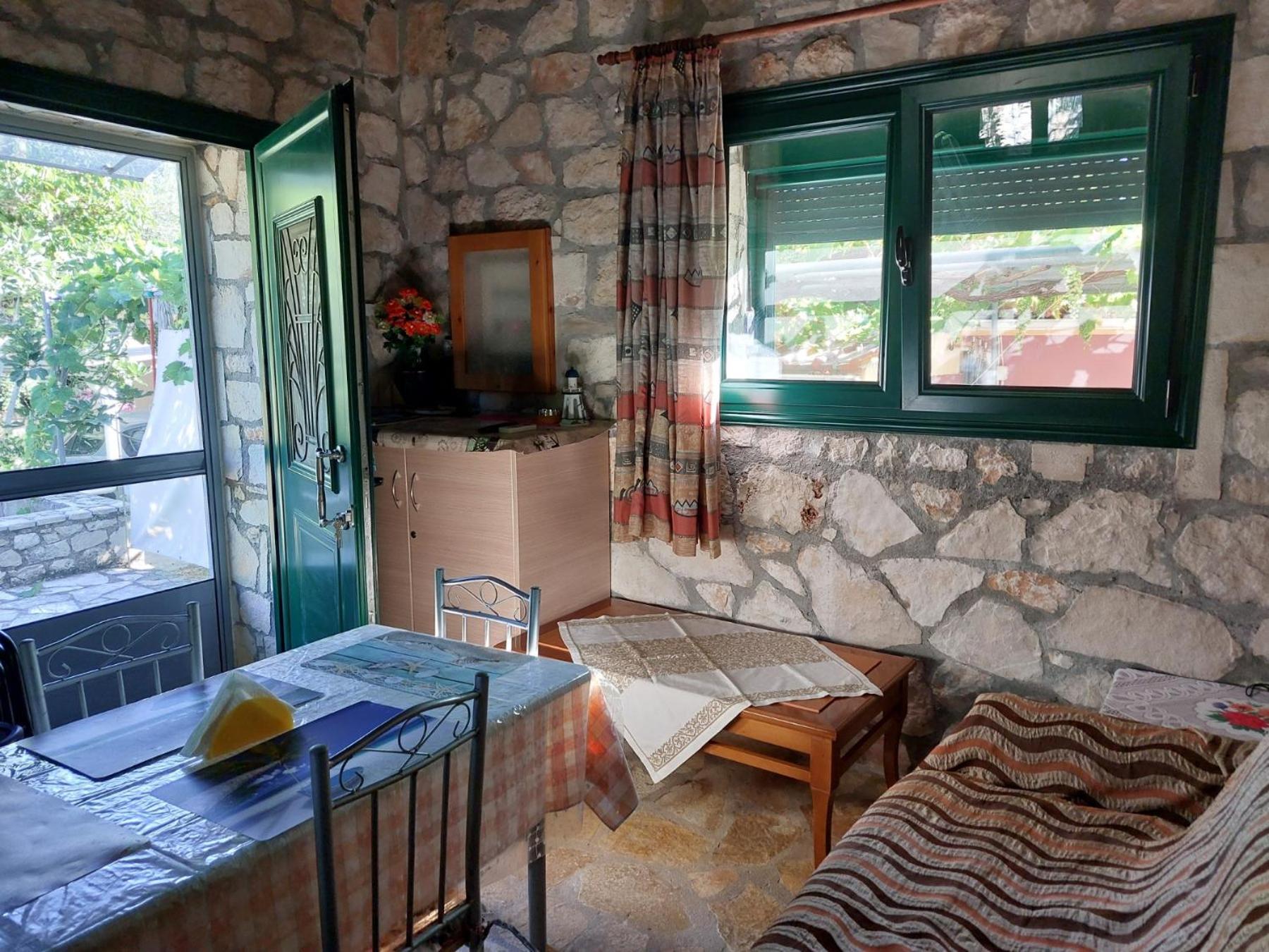Вилла The Stone House-Zacharatos Nikolaos Poulata Экстерьер фото