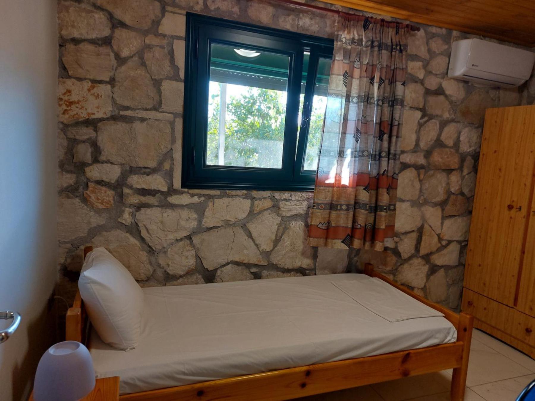 Вилла The Stone House-Zacharatos Nikolaos Poulata Экстерьер фото