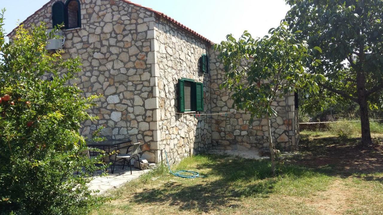 Вилла The Stone House-Zacharatos Nikolaos Poulata Экстерьер фото