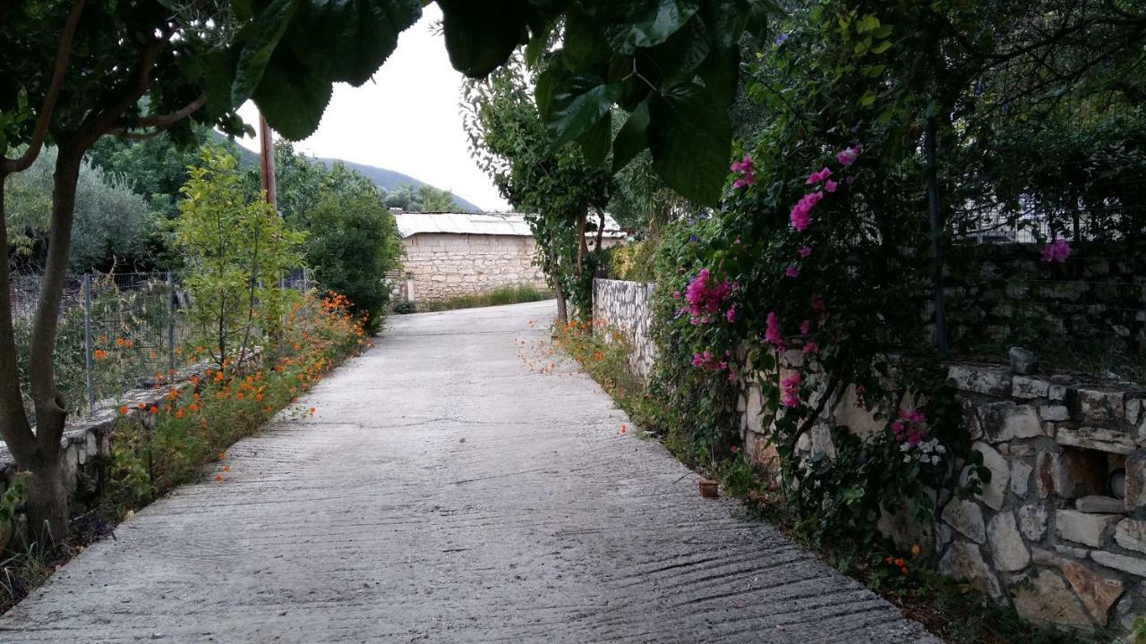 Вилла The Stone House-Zacharatos Nikolaos Poulata Экстерьер фото