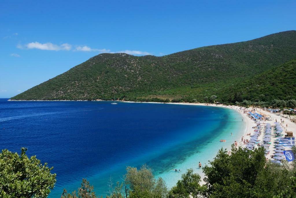 Вилла The Stone House-Zacharatos Nikolaos Poulata Экстерьер фото