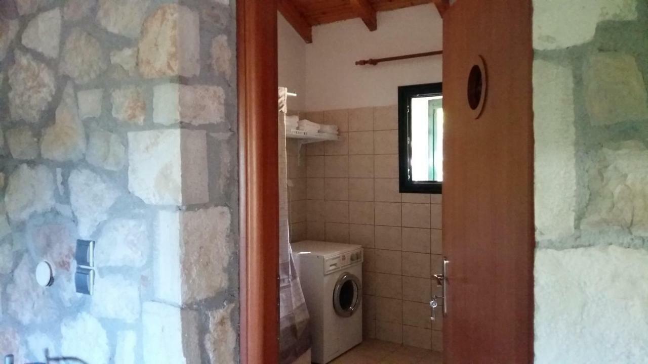 Вилла The Stone House-Zacharatos Nikolaos Poulata Экстерьер фото