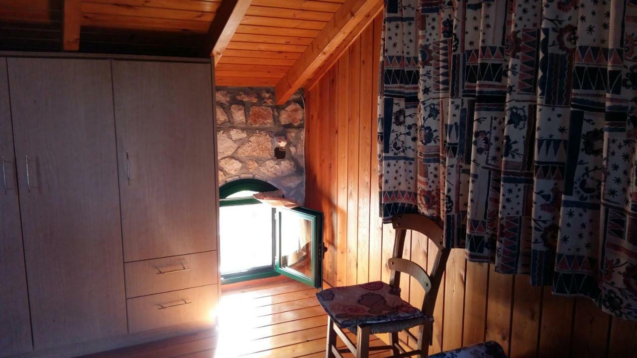 Вилла The Stone House-Zacharatos Nikolaos Poulata Экстерьер фото